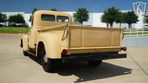 1951 International L 110
