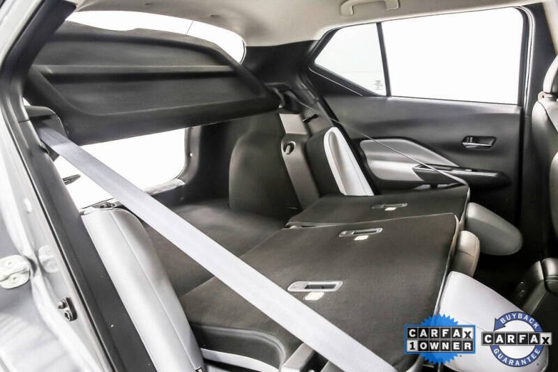 2022 Nissan Kicks SR