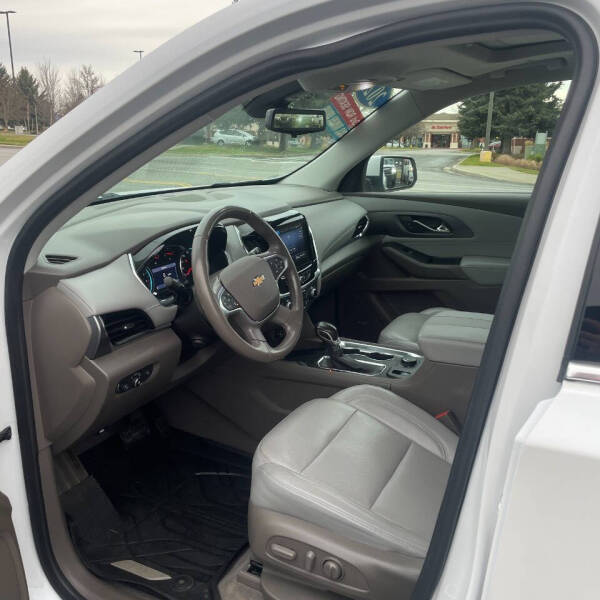 2021 Chevrolet Traverse Premier