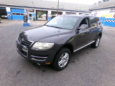 2008 Volkswagen Touareg 2 for sale at RTE 123 Village Auto Sales Inc. in Attleboro MA