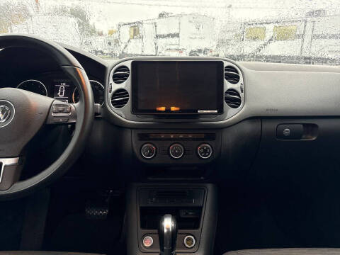 2018 Volkswagen Tiguan Limited 2.0T 4Motion