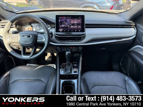 2023 Jeep Compass Latitude Lux