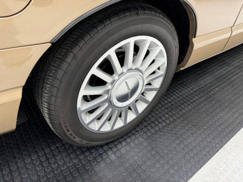 2005 Ford Thunderbird Deluxe
