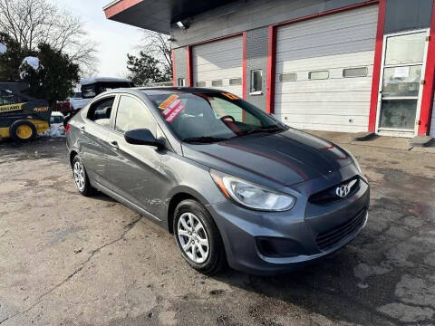 2012 Hyundai Accent GLS