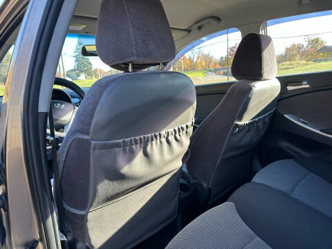 2013 Hyundai Accent GS