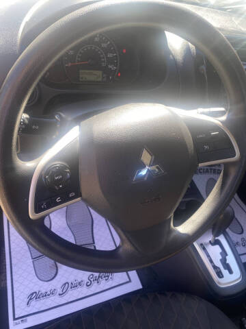 2024 Mitsubishi Mirage ES