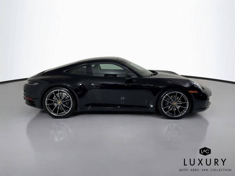 2022 Porsche 911 Carrera