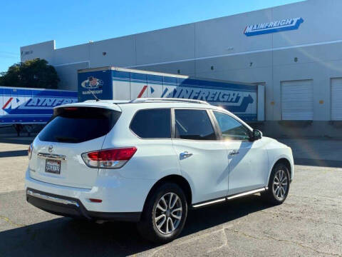2016 Nissan Pathfinder S