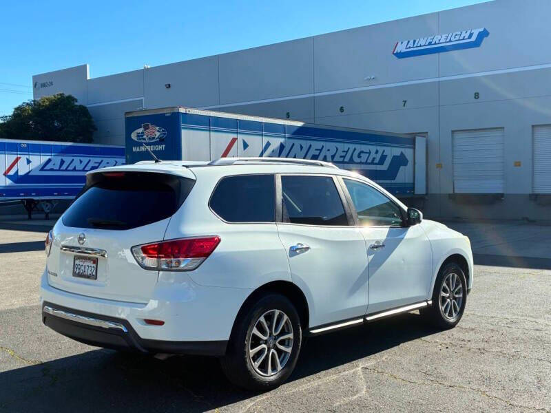2016 Nissan Pathfinder S