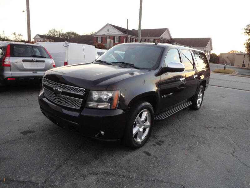 2009 Chevrolet Suburban's photo