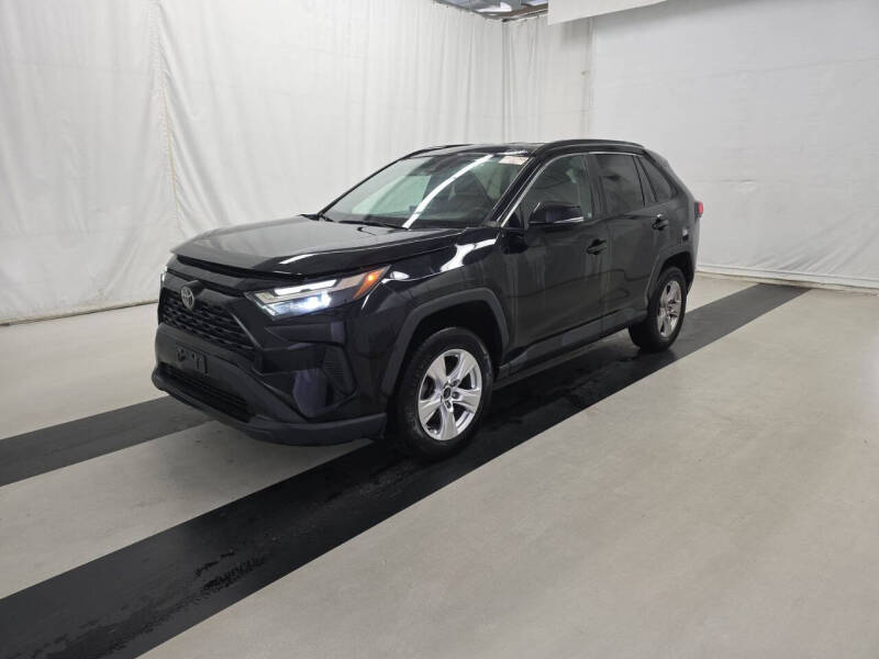 2022 Toyota RAV4 XLE's photo