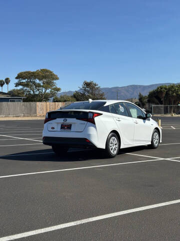 2022 Toyota Prius LE