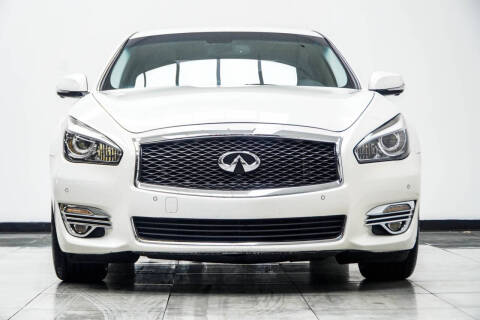 2015 Infiniti Q70 3.7