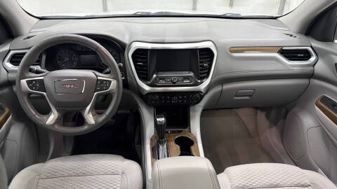 2017 GMC Acadia SLE-1