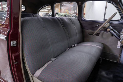 1948 Ford Super Deluxe