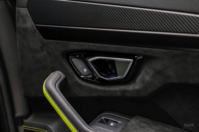 2022 Lamborghini Urus