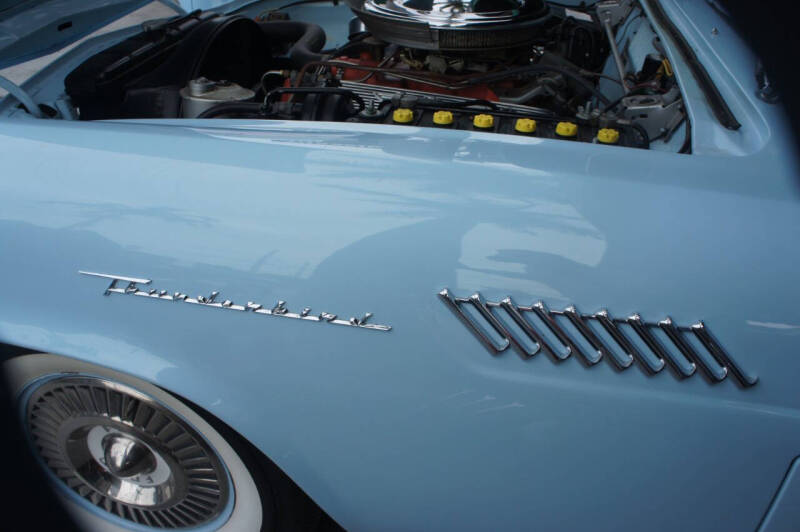 1957 Ford Thunderbird