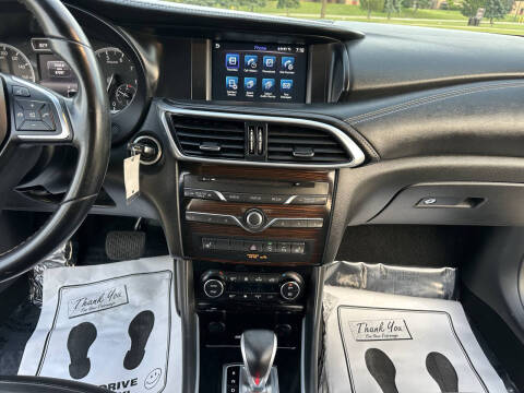 2018 Infiniti QX30 Premium