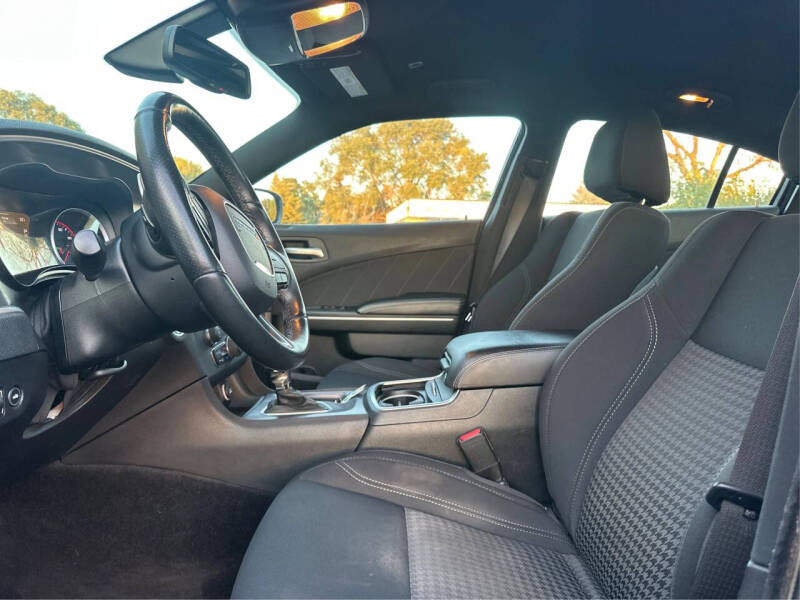 2019 Dodge Charger SXT