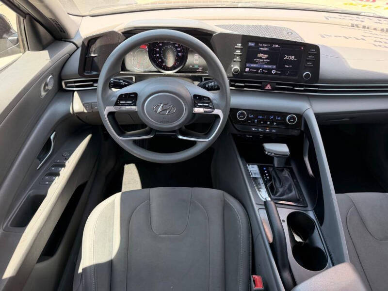 2022 Hyundai Elantra