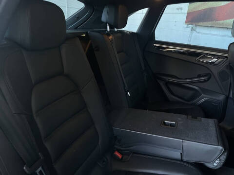 2016 Porsche Macan Turbo