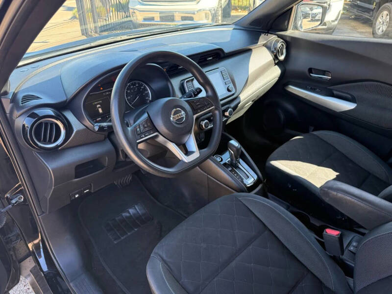 2020 Nissan Kicks SV