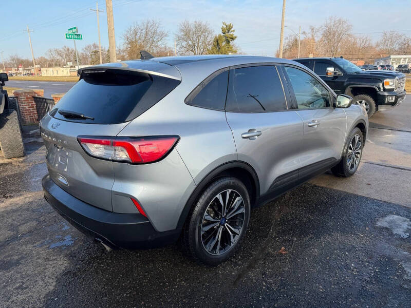 2021 Ford Escape SE