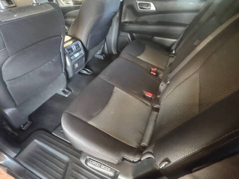 2018 Nissan Pathfinder SV