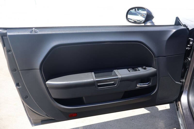 2013 Dodge Challenger SXT