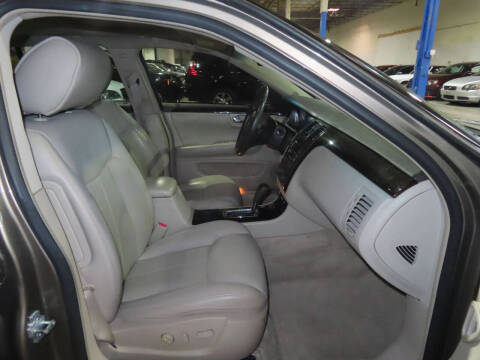 2011 Cadillac DTS Luxury Collection