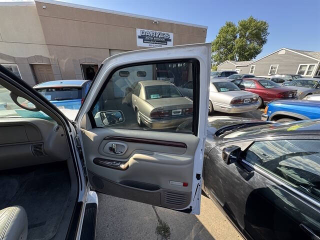 2000 Cadillac Escalade