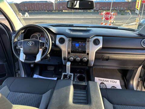 2015 Toyota Tundra SR5