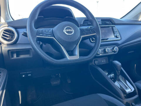 2023 Nissan Versa SV