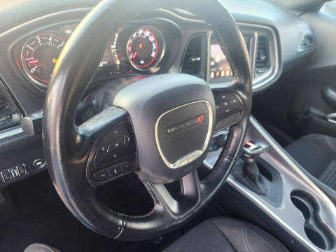 2022 Dodge Challenger SXT