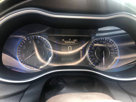 2016 Chrysler 200 Limited