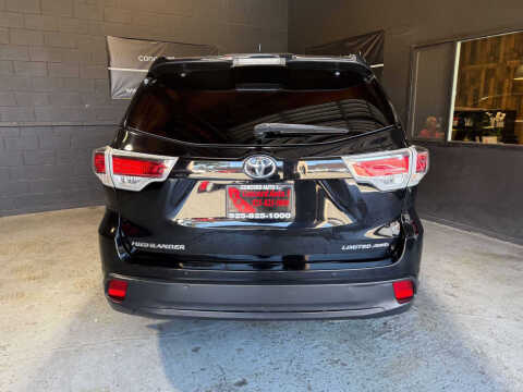 2016 Toyota Highlander