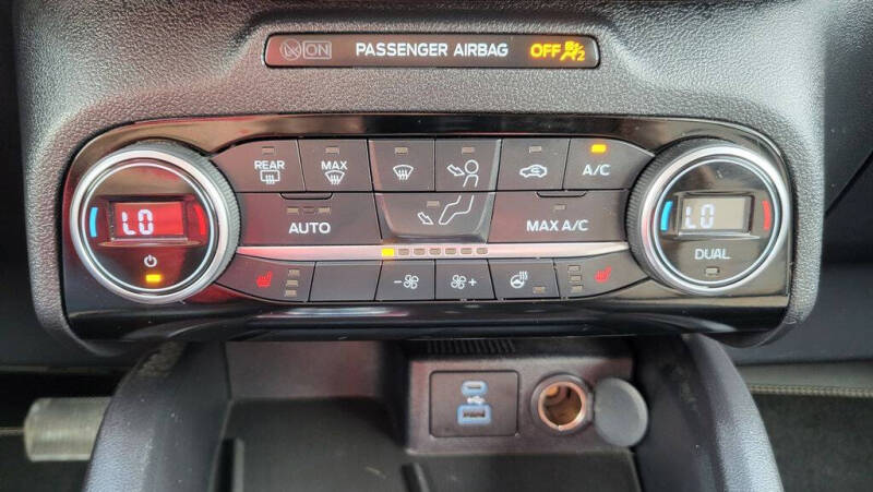 2021 Ford Escape Hybrid Titanium