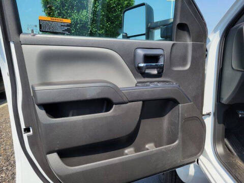 2022 Chevrolet Silverado 5500HD