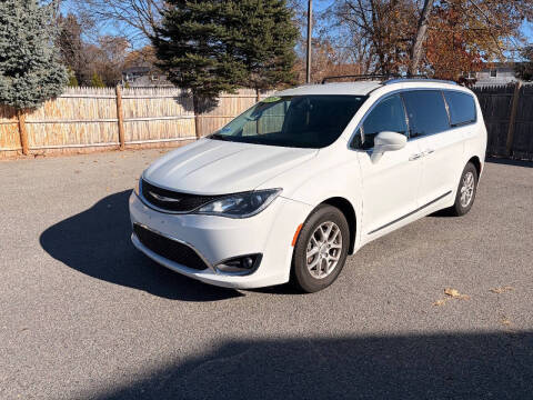 2020 Chrysler Pacifica Touring L