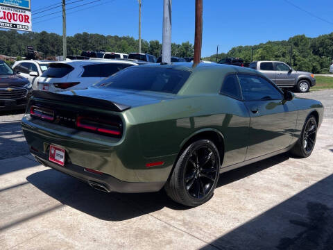 2018 Dodge Challenger SXT Plus