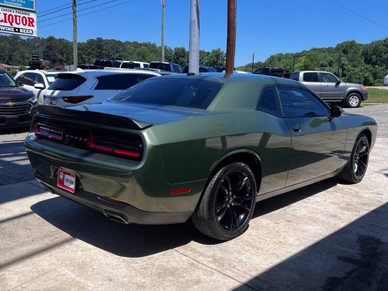 2018 Dodge Challenger SXT Plus