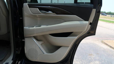 2018 Cadillac Escalade Luxury