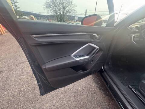 2020 Audi Q3 quattro Premium 45 TFSI