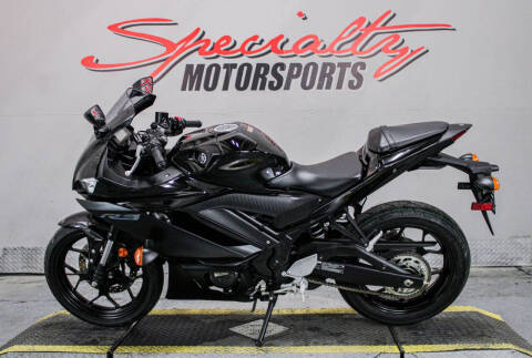 2023 Yamaha YZF-R3 ABS