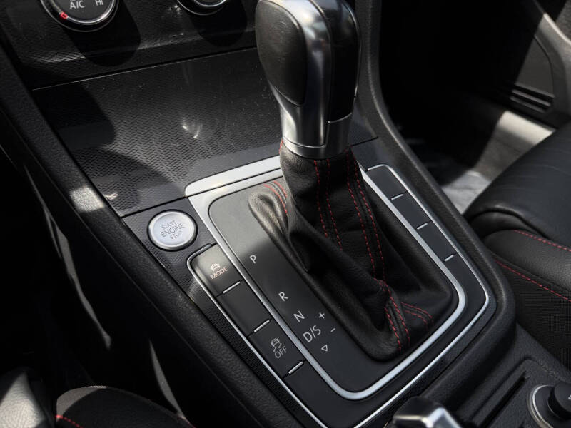 2016 Volkswagen Golf GTI SE