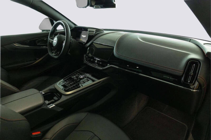 2026 Aston Martin DBX 707