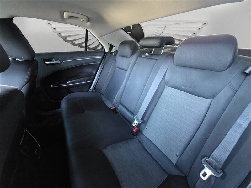 2018 Chrysler 300 Touring