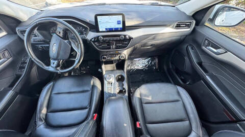 2022 Ford Escape SEL