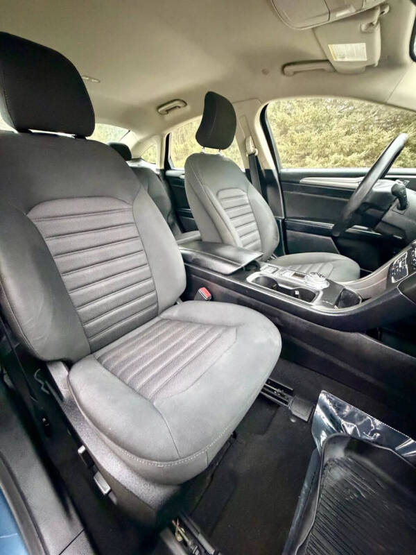 2019 Ford Fusion Hybrid SE