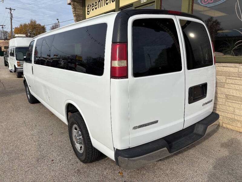 2003 Chevrolet Express 3500 LS